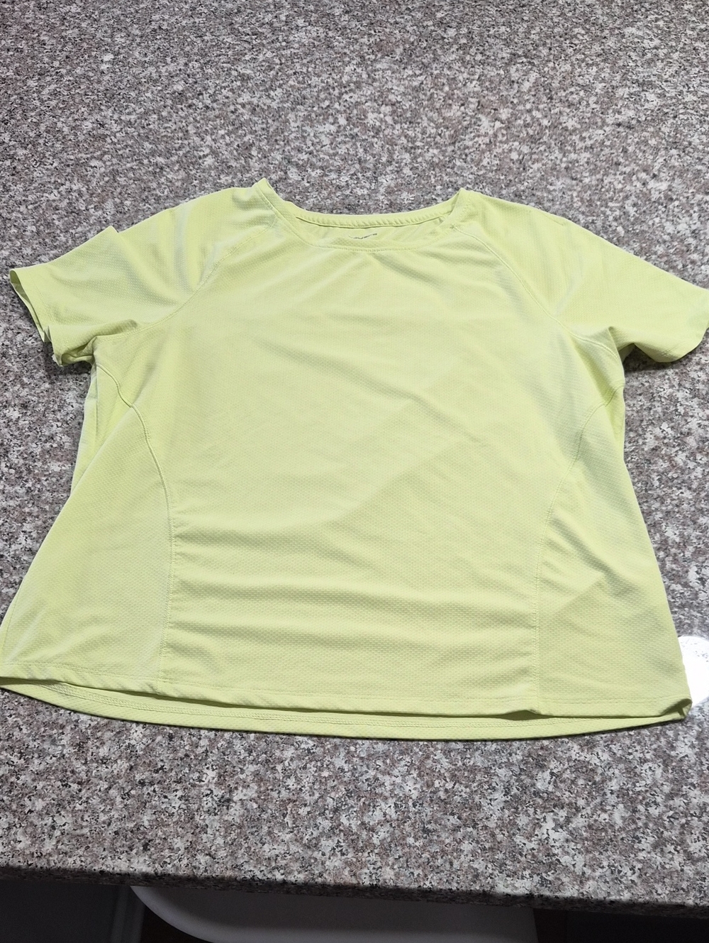 Women’s Short-Sleeve Active Tee in Lime